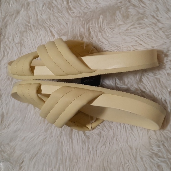 American Eagle Sandals - Picture 2 of 8